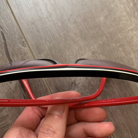 Vintage Cat Eyed Sunglasses - Picture 7 of 7